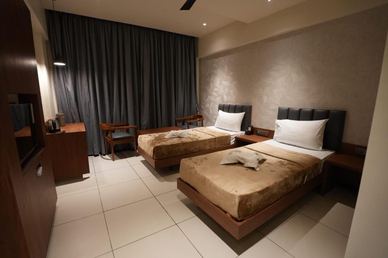 Hotel Swathi Hospet Eksteriør billede
